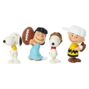 Peanuts snoopy Charlie Brown and Lucy Mini Figures (Set of 4)